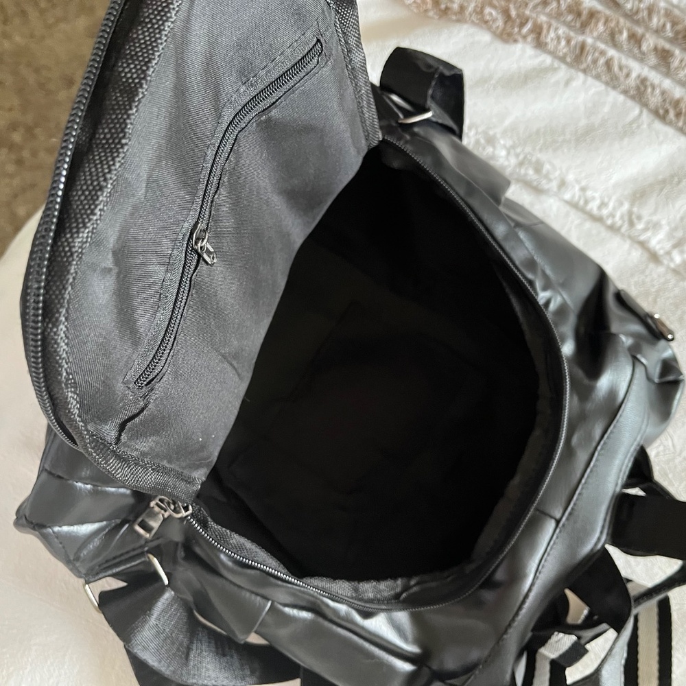 ⭐️ Little Black Backpack - Picture 3 of 4